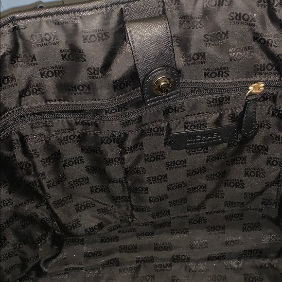 Michael Kors Oversized Large Black Tote - Picture 11 of 16